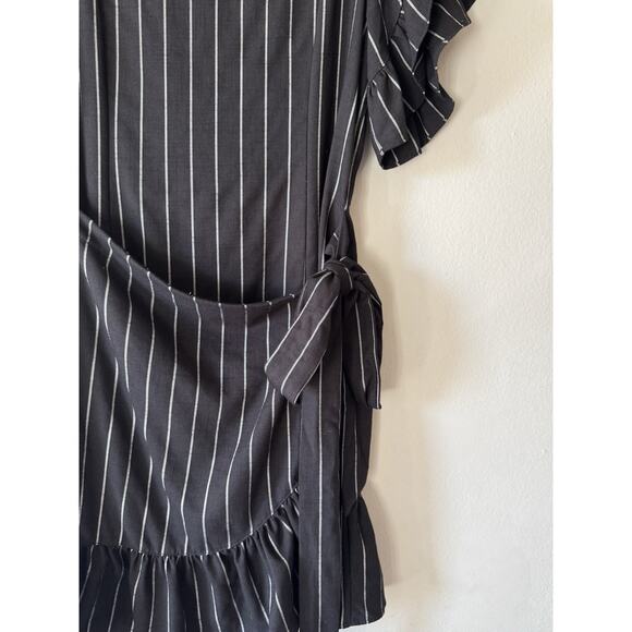 Supply & Demand Striped Dress Women’s Size 2 Faux Wrap Ruffle Trim Sleeve Preppy - Picture 3 of 9